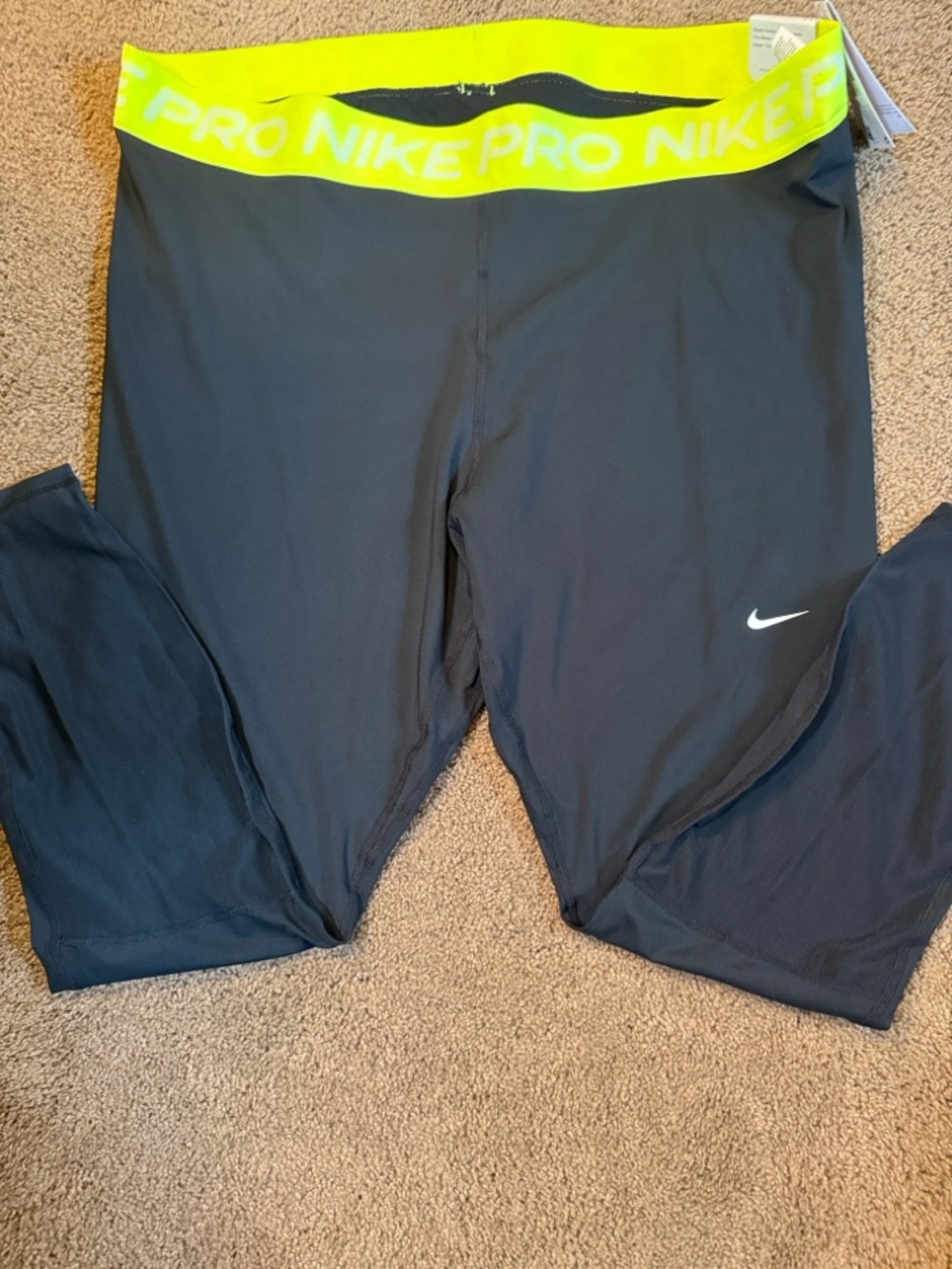 Nike Pro Women’s Black Leggings with Neon Yellow Waistband Size 3X NWT